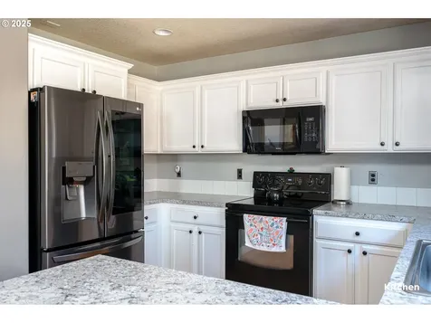 2322 N Irvine Street Cornelius OR 97113