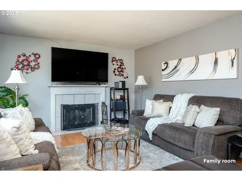 2322 N Irvine Street Cornelius OR 97113