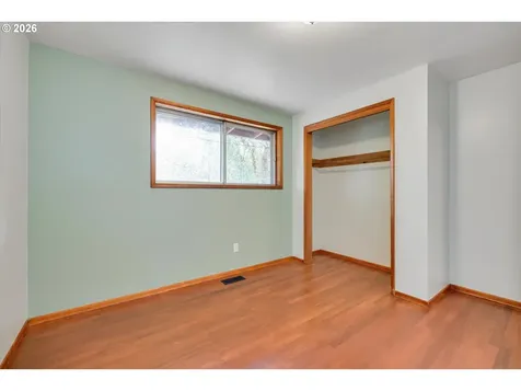 9080 NW Kearney Street Portland OR 97229
