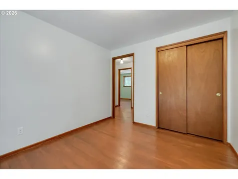 9080 NW Kearney Street Portland OR 97229