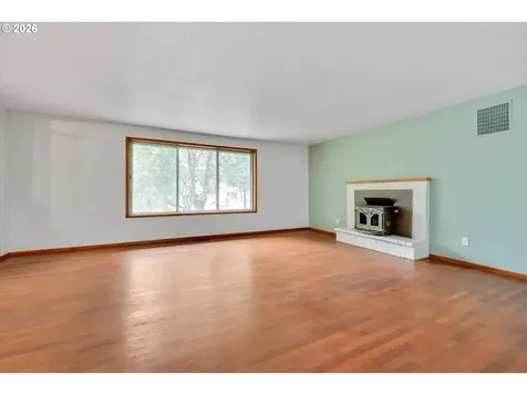9080 NW Kearney Street Portland OR 97229