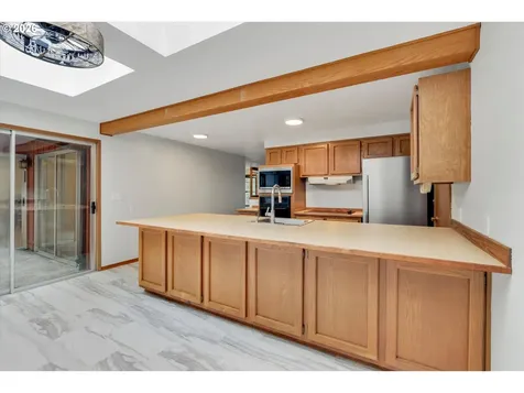 9080 NW Kearney Street Portland OR 97229