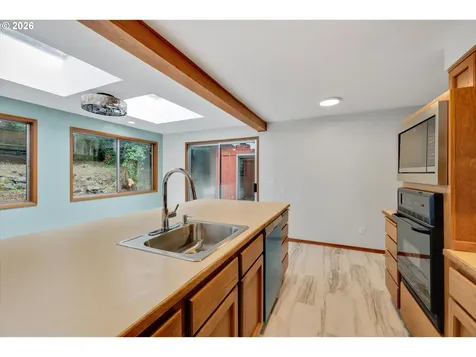 9080 NW Kearney Street Portland OR 97229