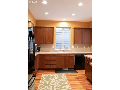 7798 SW Alder Street Portland OR 97224