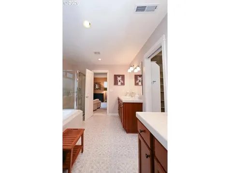 7798 SW Alder Street Portland OR 97224