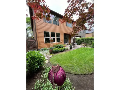 7798 SW Alder Street Portland OR 97224