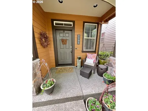 7798 SW Alder Street Portland OR 97224