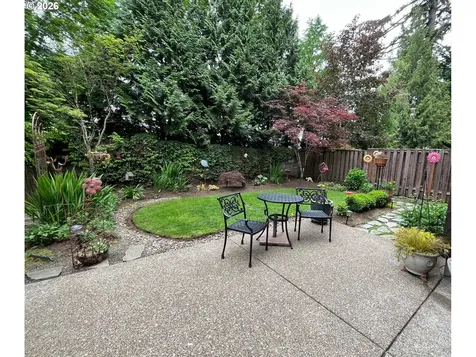 7798 SW Alder Street Portland OR 97224