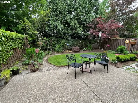 7798 SW Alder Street Portland OR 97224