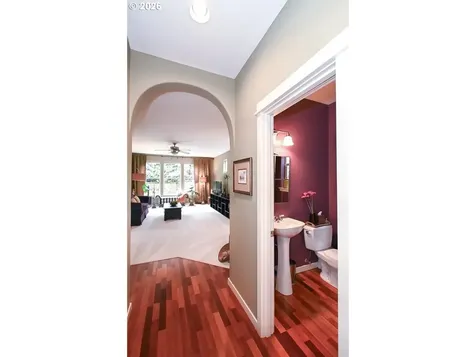 7798 SW Alder Street Portland OR 97224