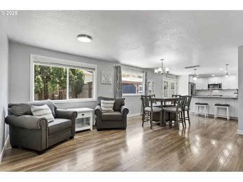 5384 SE Villa Street Hillsboro OR 97123