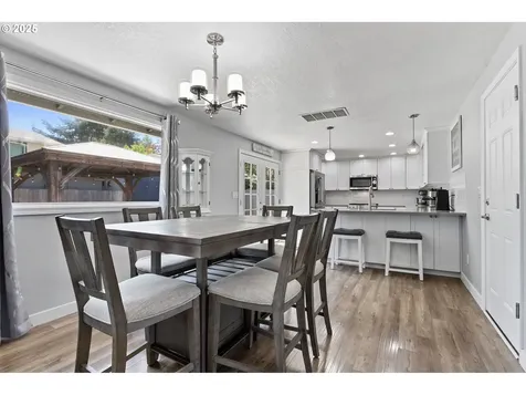 5384 SE Villa Street Hillsboro OR 97123