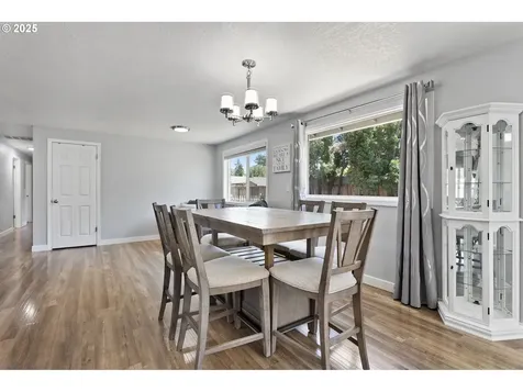 5384 SE Villa Street Hillsboro OR 97123