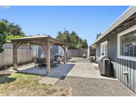 5384 SE Villa Street Hillsboro OR 97123