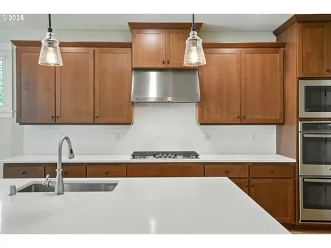 13712 NW 52nd Avenue Vancouver WA 98685