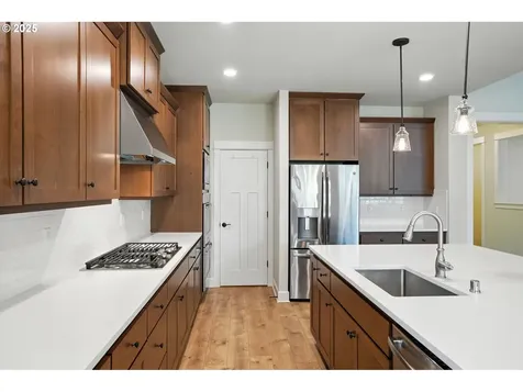 13712 NW 52nd Avenue Vancouver WA 98685