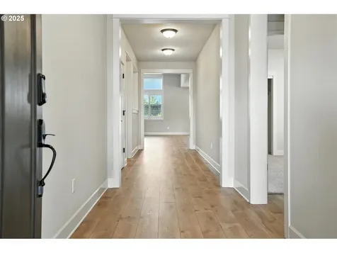 13712 NW 52nd Avenue Vancouver WA 98685