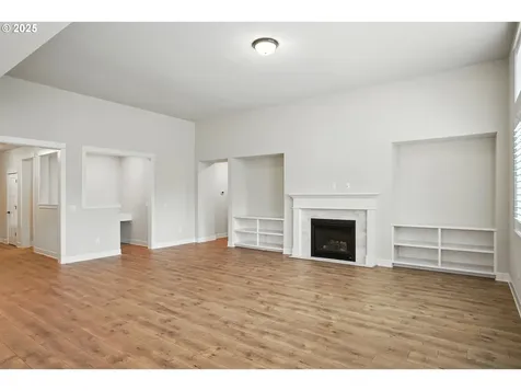 13712 NW 52nd Avenue Vancouver WA 98685