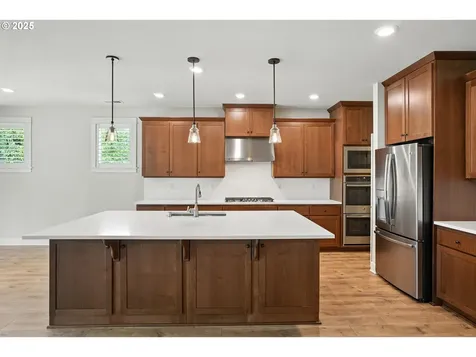 13712 NW 52nd Avenue Vancouver WA 98685