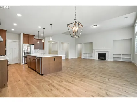 13712 NW 52nd Avenue Vancouver WA 98685