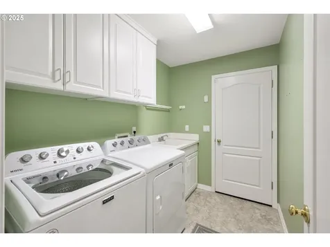 28519 SW Cascade Loop Wilsonville OR 97070