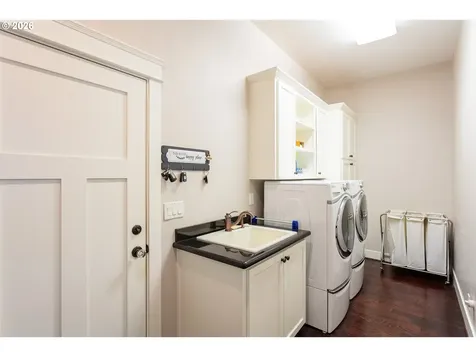 3160 Summit Sky Boulevard Eugene OR 97405