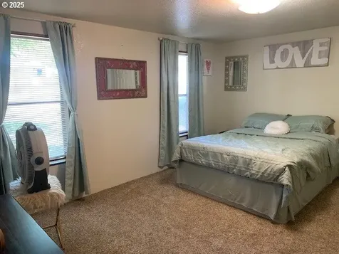 1517 NE Newton Creek Drive Roseburg OR 97470