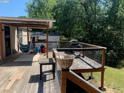 1517 NE Newton Creek Drive Roseburg OR 97470