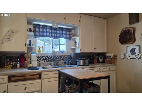 3801 Dove Lane Eugene OR 97402