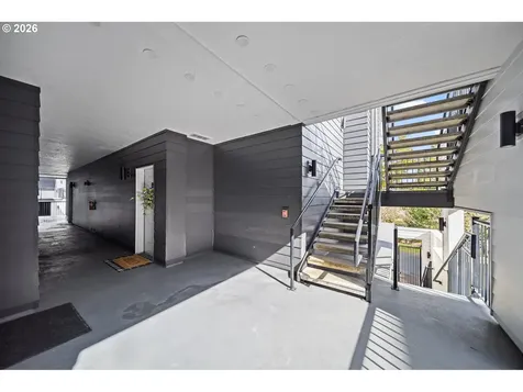 614 S Nevada Street Portland OR 97219