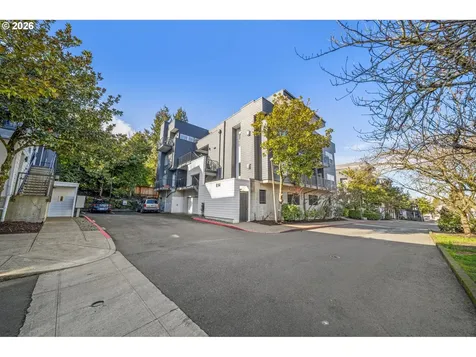 614 S Nevada Street Portland OR 97219
