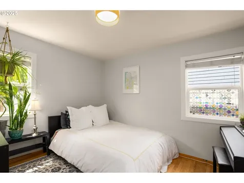 8634 NE Fremont Street Portland OR 97220