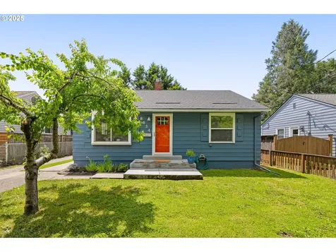 8634 NE Fremont Street Portland OR 97220