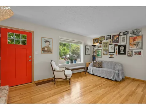 8634 NE Fremont Street Portland OR 97220