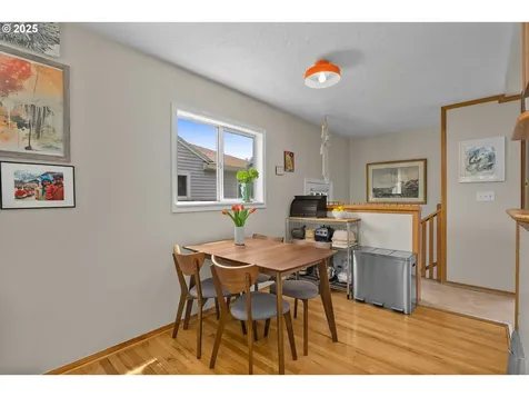 8634 NE Fremont Street Portland OR 97220