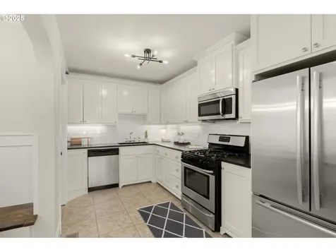 7535 SE 20th Avenue Portland OR 97202
