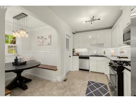 7535 SE 20th Avenue Portland OR 97202