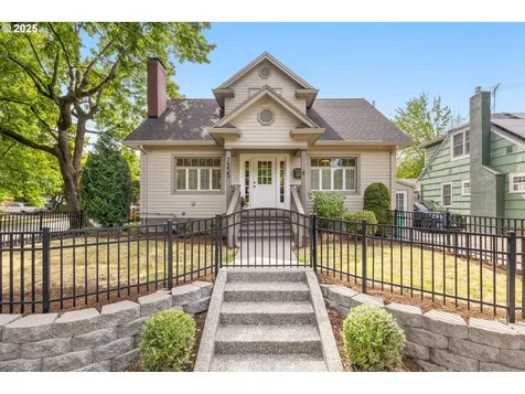 7535 SE 20th Avenue Portland OR 97202