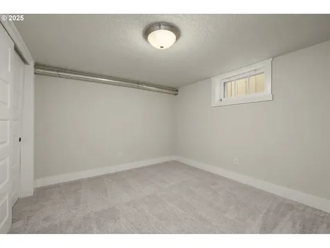 7535 SE 20th Avenue Portland OR 97202