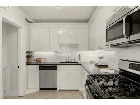 7535 SE 20th Avenue Portland OR 97202