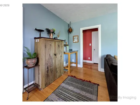 7523 SE Washington Street Portland OR 97215