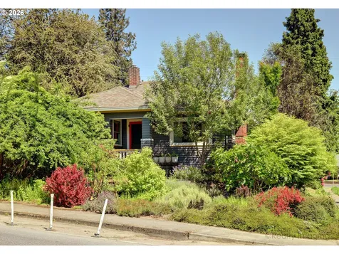 7523 SE Washington Street Portland OR 97215