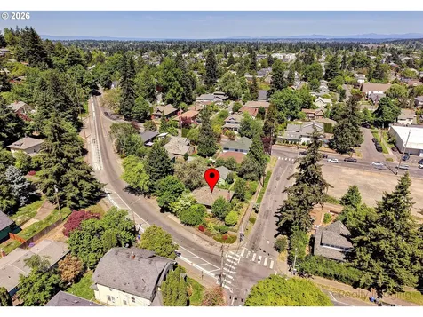 7523 SE Washington Street Portland OR 97215