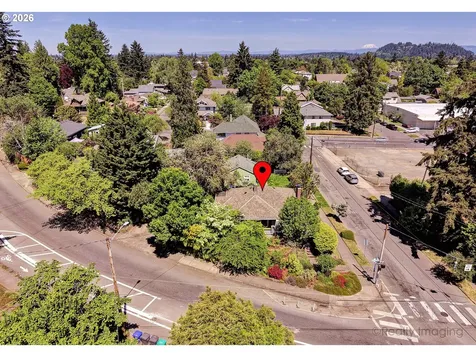 7523 SE Washington Street Portland OR 97215