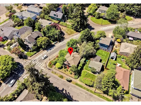 7523 SE Washington Street Portland OR 97215