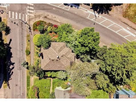 7523 SE Washington Street Portland OR 97215