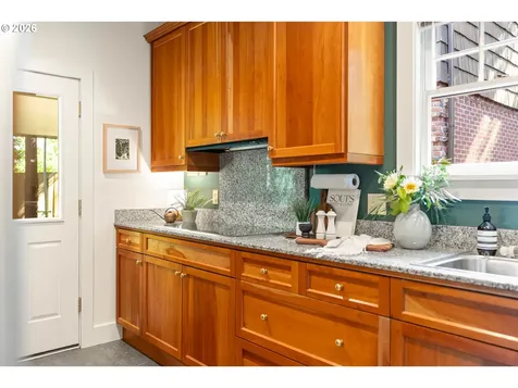 4500 SW Laurelwood Avenue Portland OR 97225