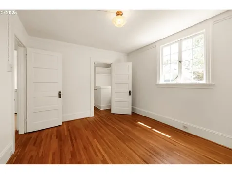 1316 SE Ash Street Portland OR 97214