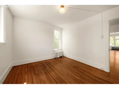 1316 SE Ash Street Portland OR 97214