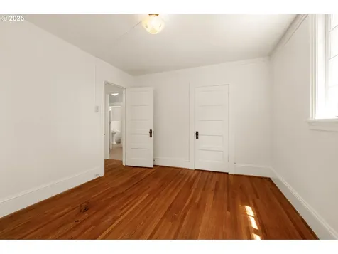 1316 SE Ash Street Portland OR 97214